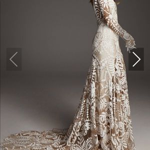 Rue De Seine Avril gown worn once. Size 12. Extra fabric included if needed.